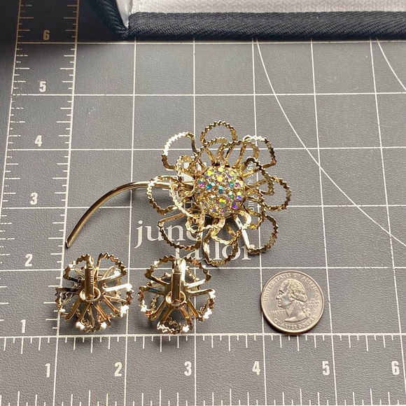 Vintage Sarah Coventry Flower Brooch & Earrings Set Aurora Borealis Rhinestones - Picture 15 of 15